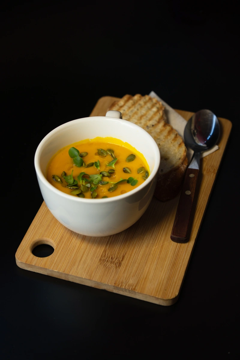 Тыквенный суп с семечками